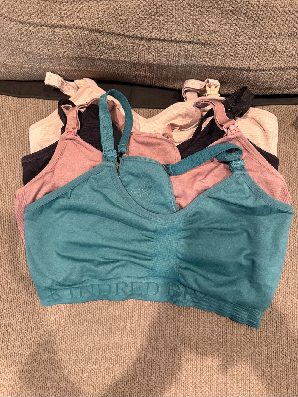 Kindred Bravely hands free pumping bras